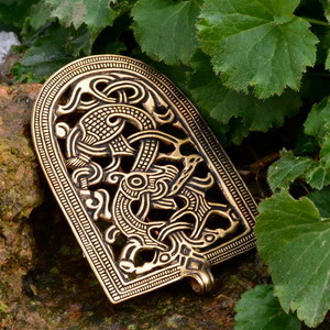 Welche Art von Schmuck trugen die Skandinavier zur Zeit der Wikinger?