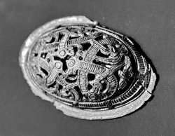 Original oval brooch from Morberg