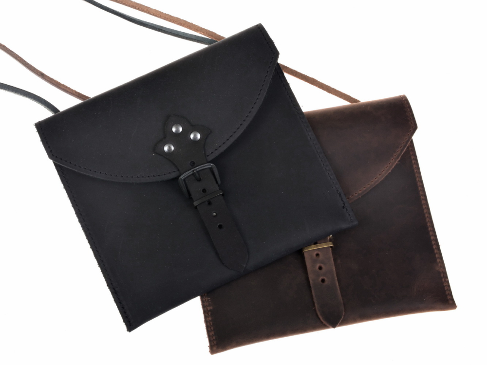 Medieval shoulder bags