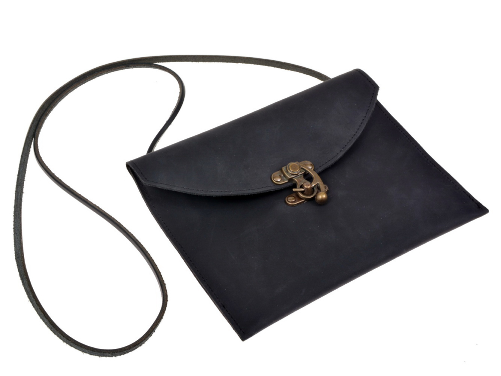 Medieval style shoulder bag