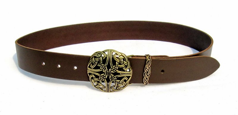 Celtic knot buckle belt - brown