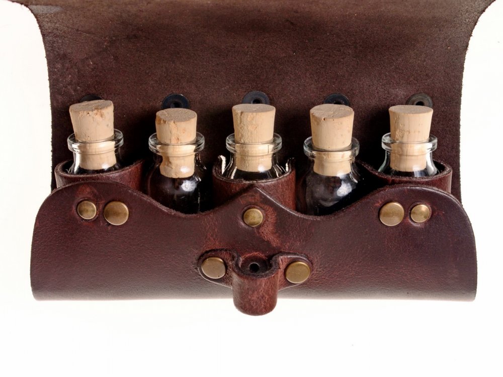 Tranktasche mit f�nf 10 ml Flaschen