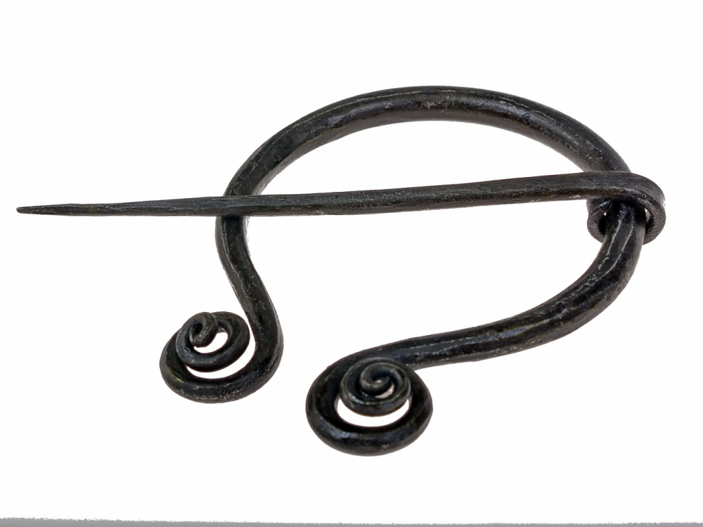 Hand-forged ring brooch