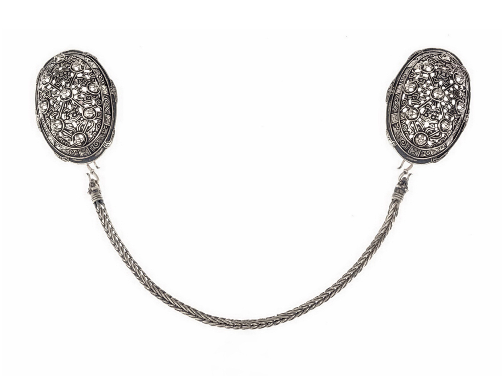 Viking brooch chain  - sample