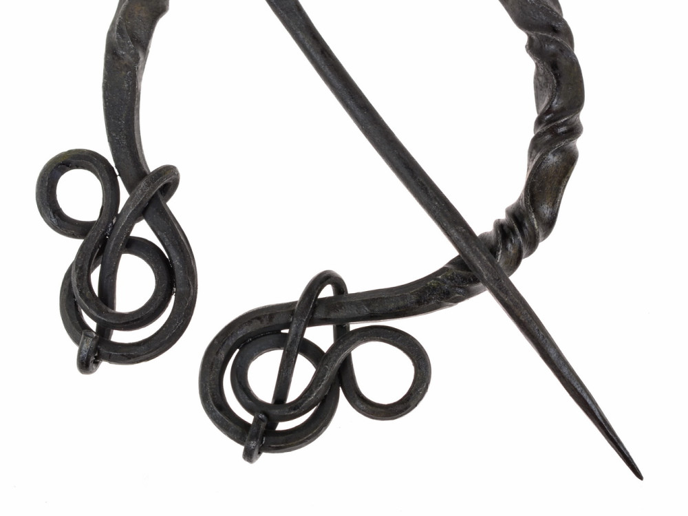 Viking horseshoe brooch - detail