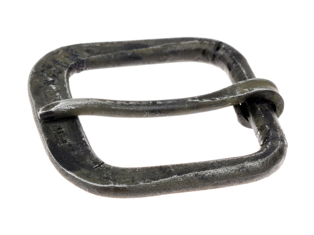 2.5 cm wide iron buckle