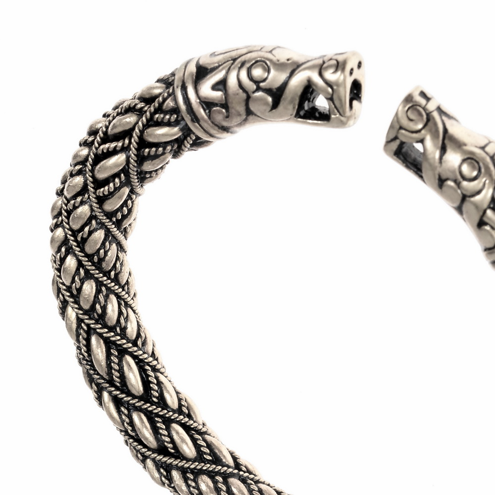 Viking bracelet from Lye - detail