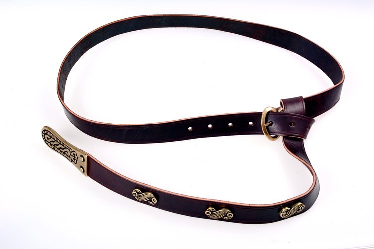 Merovingian belt with 3 mounts