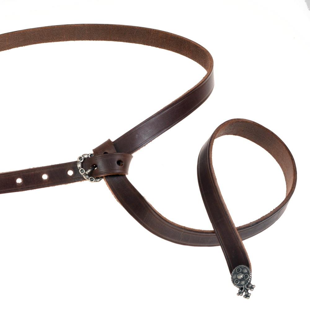 Belt with strap end fitting 