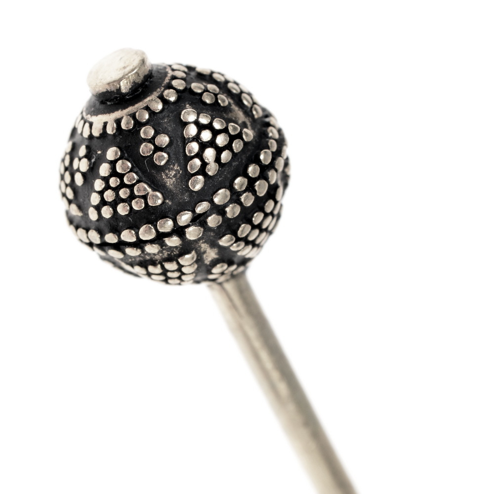 Medieval pin with ball head 
