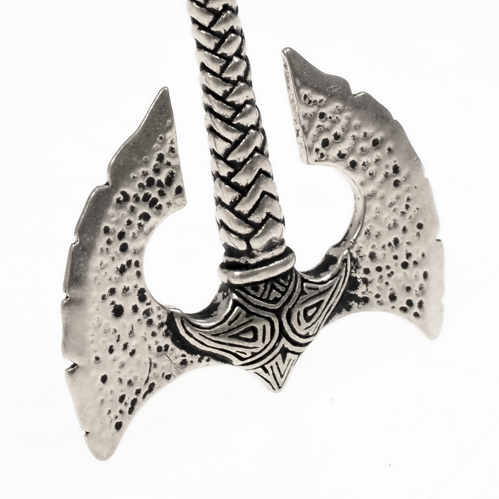 Shard dwarf axe pendant - detail
