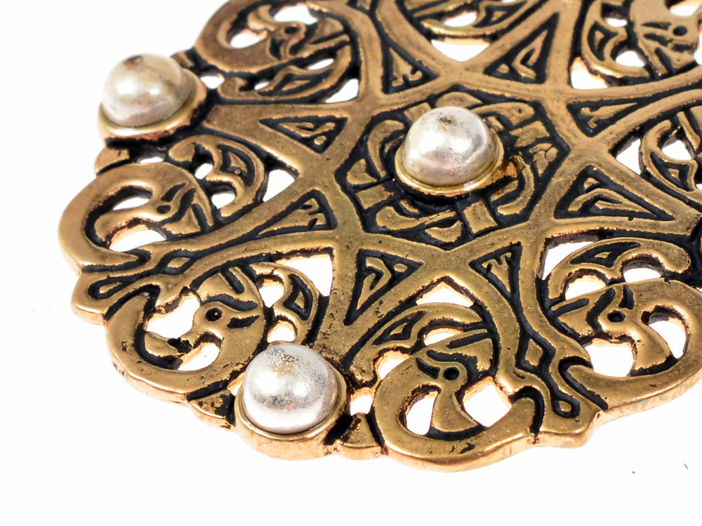Trewhiddle style brooch - detail