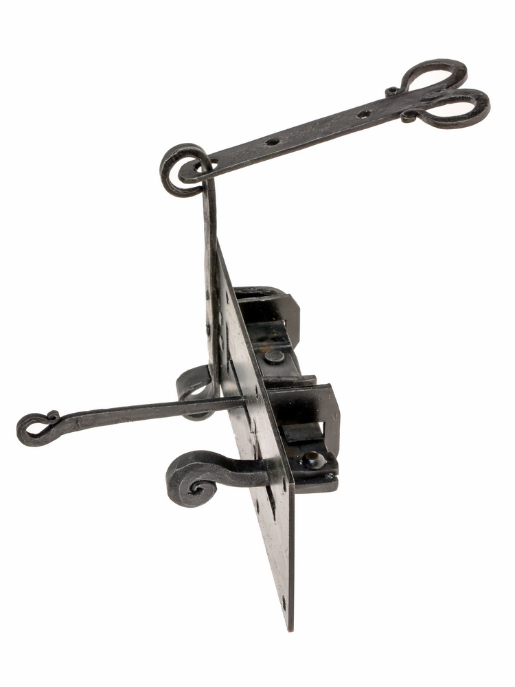 Medieval chest lock - sideways